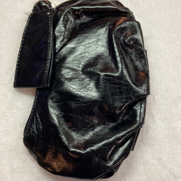 Rue21 Patent Black Clutch/Wristlet w Bow NWT - Picture 3 of 8